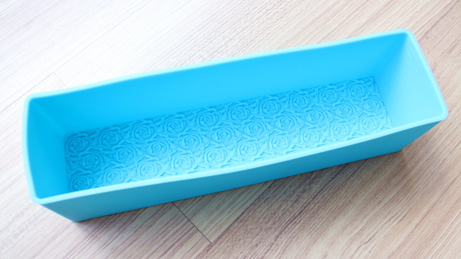 แม่พิมพ์ซิลิโคน loaf กุหลาบ + เฟรมไม้ 1000g