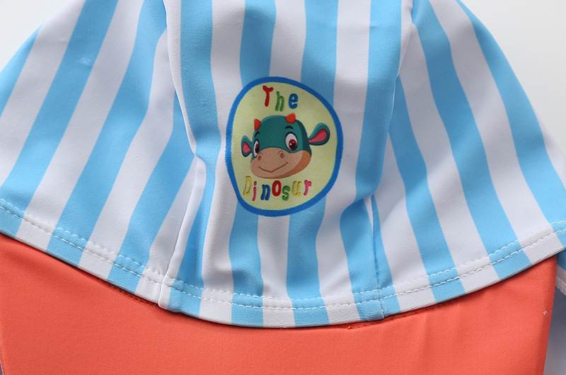 ชุดว่ายน้ำ พร้อมหมวก ลายไดโนเสาร์ สีฟ้า ไซส์ L