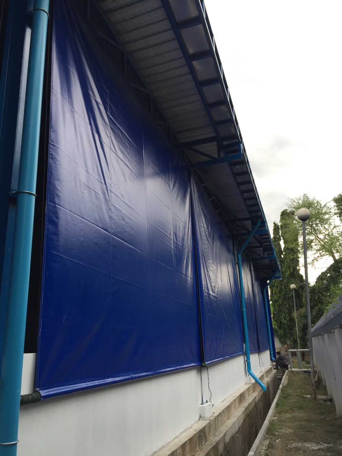 ผ้าใบชักรอก กว้าง 6เมตร สูง 5มตร (ไม่รวมเสาค้ำ) กันสาดผ้าใบ ชักรอกผ้าใบ ผ้าใบม้วนขึ้นลง ผ้าใบม้วนเก็บได้ ผ้าใบตลาดนัด มีทุกสี 6m x 5m