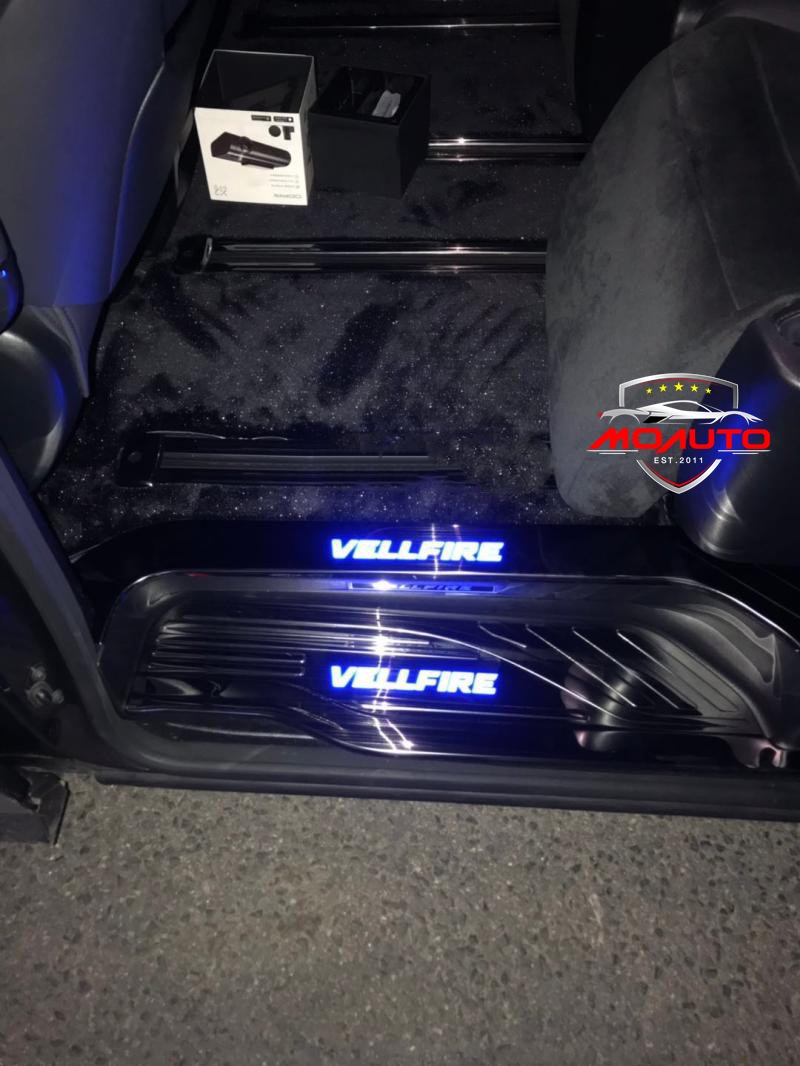 สคับเพลทกันรอยเท้า LED 8 ชิ้น ALPHARD / VELLFIRE MC