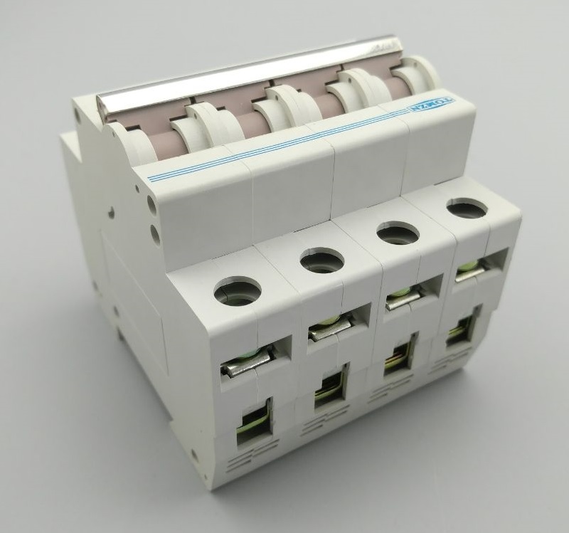 เบรกเกอร์ดีซีสำหรับโซล่าเซลล์ (DC Breaker for Solar Cell System) พิกัดกระแส 32A/1000V