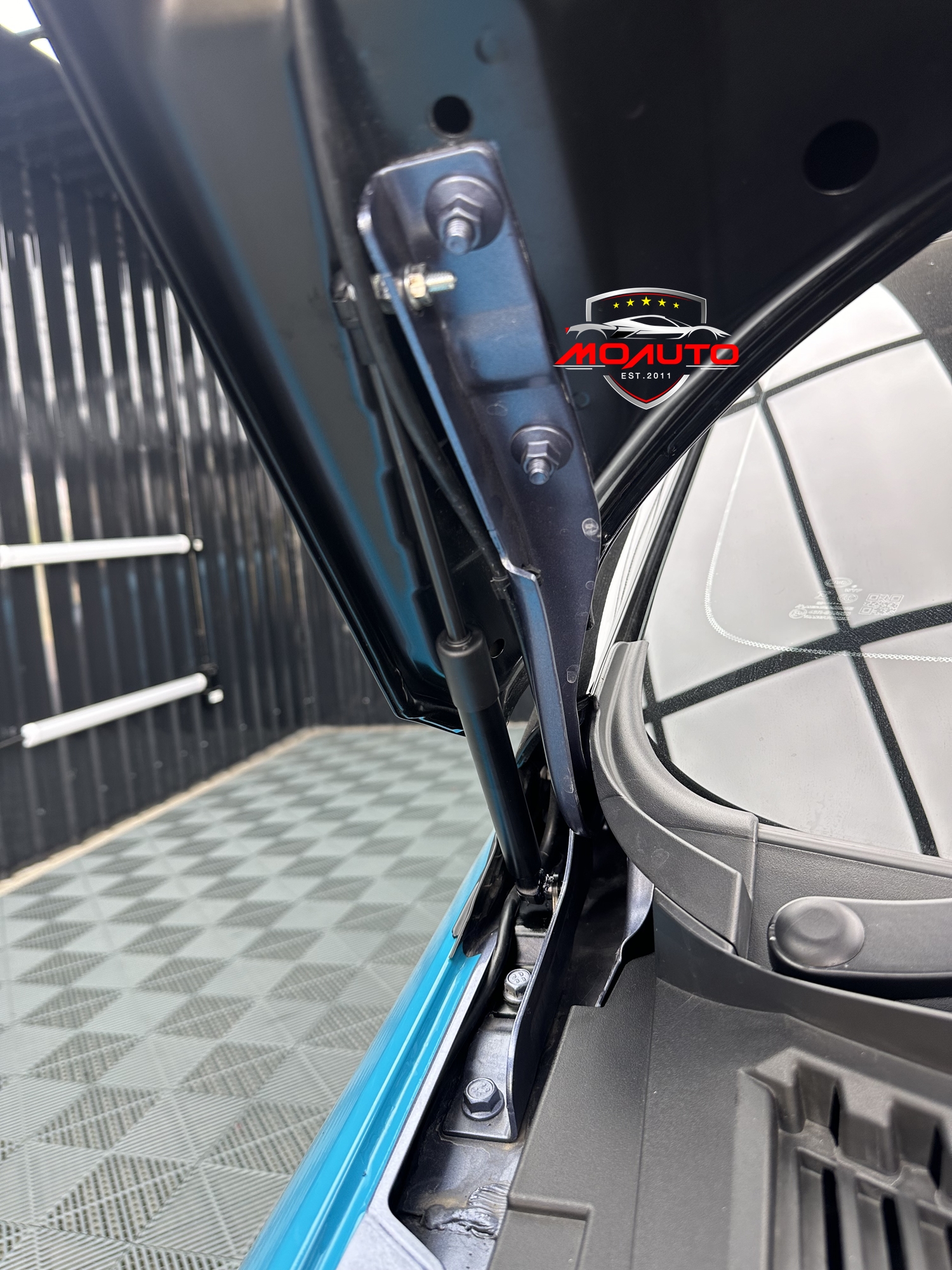 โช้คฝากระโปรงหน้า BYD DOLPHIN