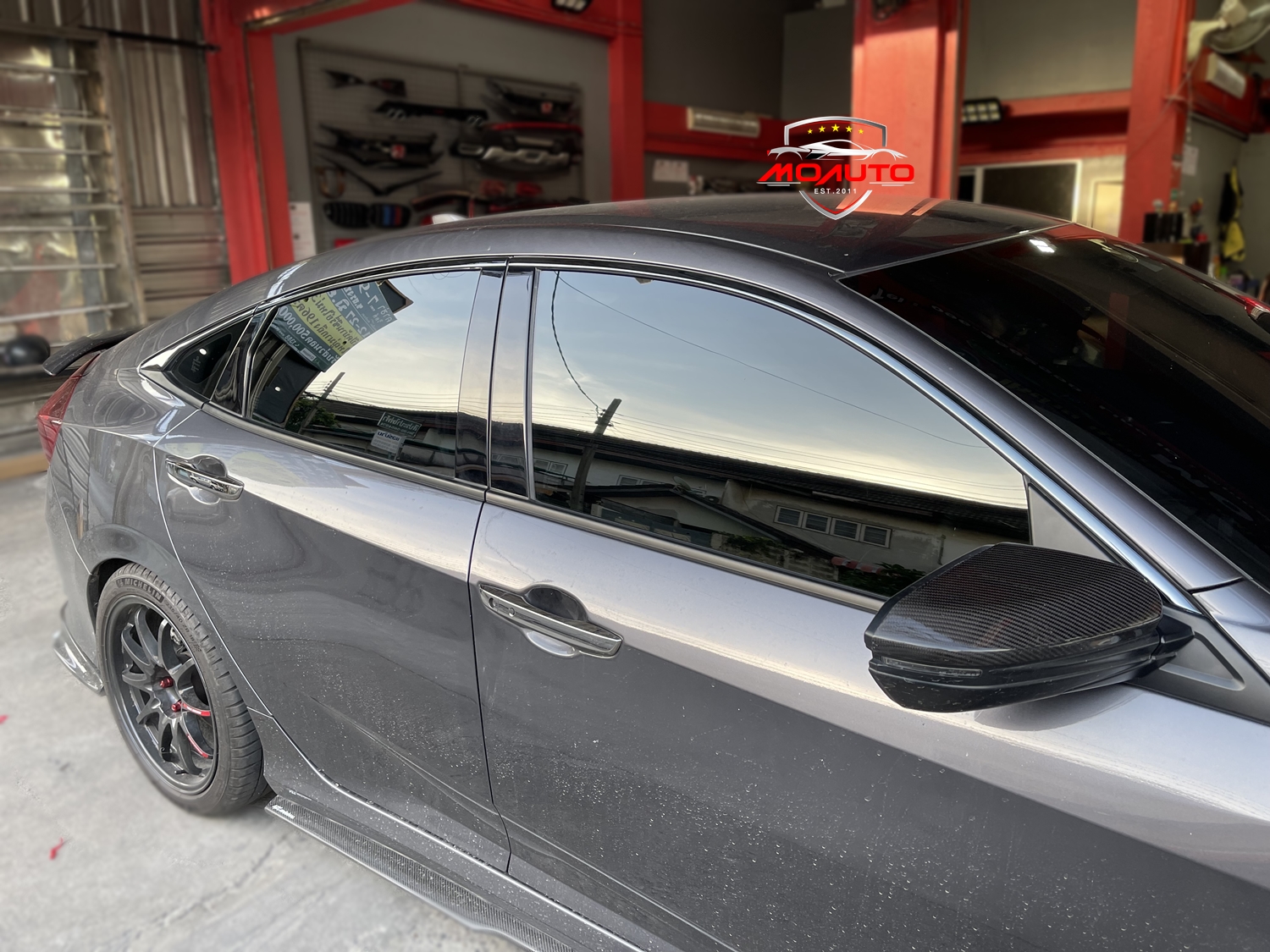 ขอบหน้าต่างบนสแตนเลทดำเงา 6 ชิ้น CIVIC FC 2016-2021