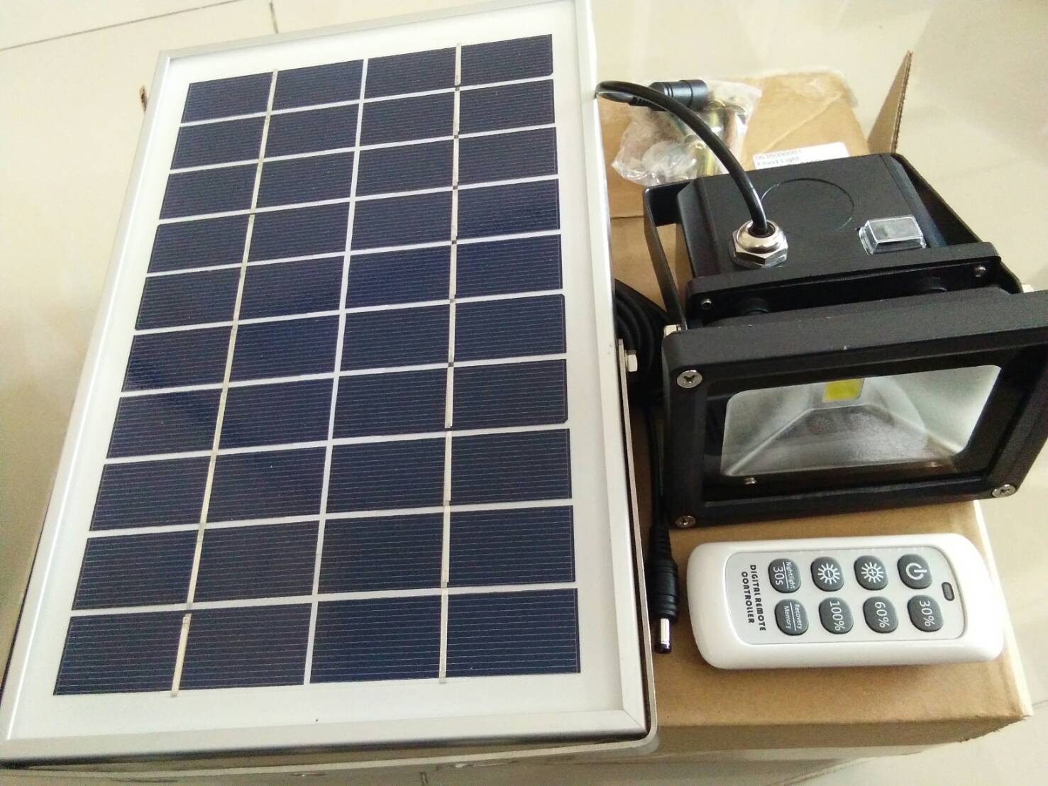 Flood Light Model: SL-310G (Type: All in one)