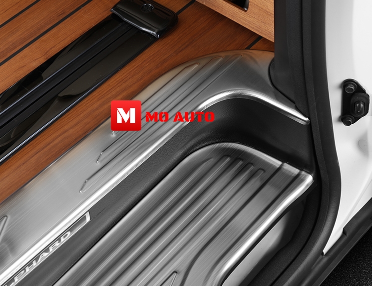 เพลทกันรอยเท้าชายประตู ALPHARD / VELLFIRE MC V2