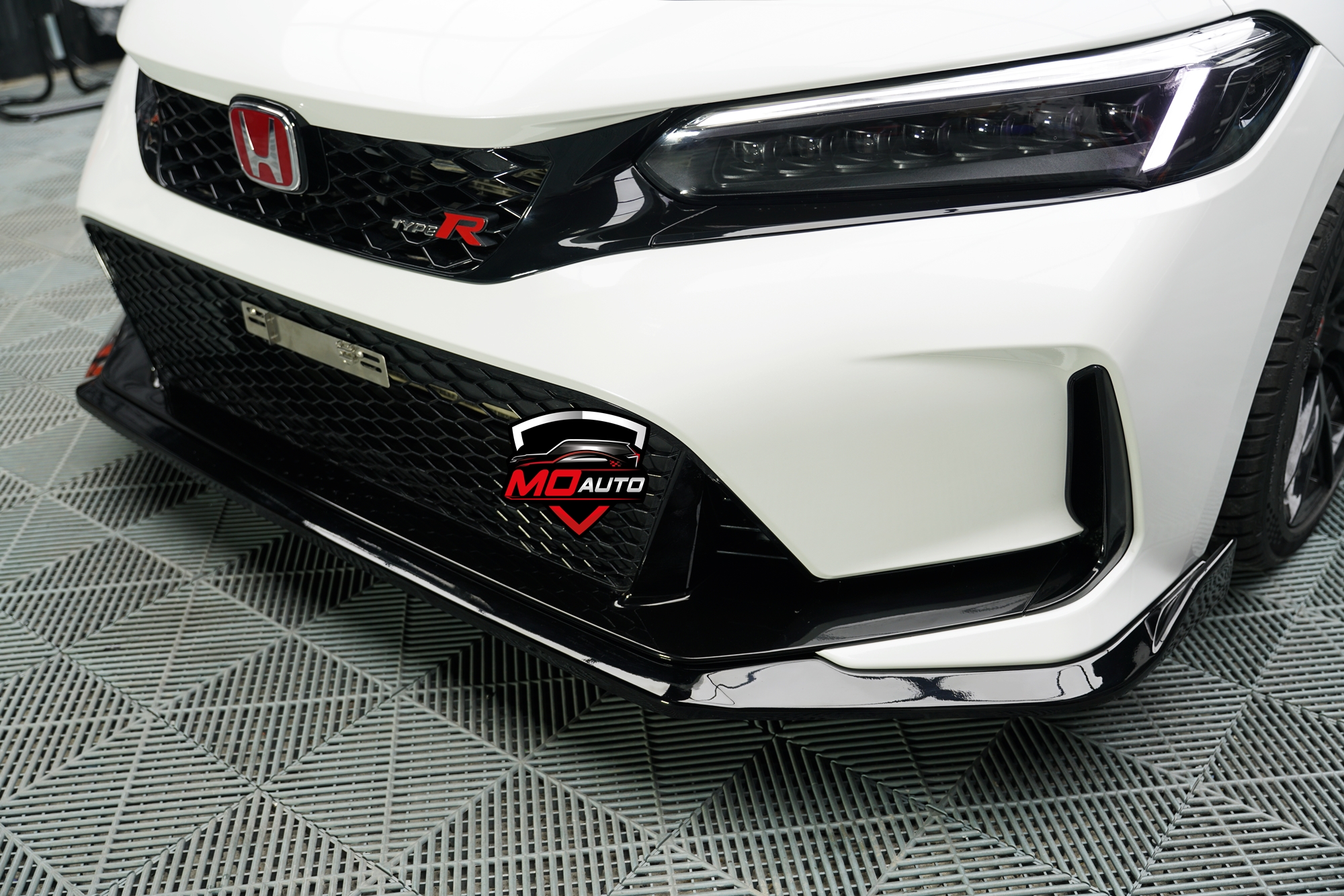 ลิ้นกันชนหน้าดำเงา TYPE-R V2 CIVIC FE