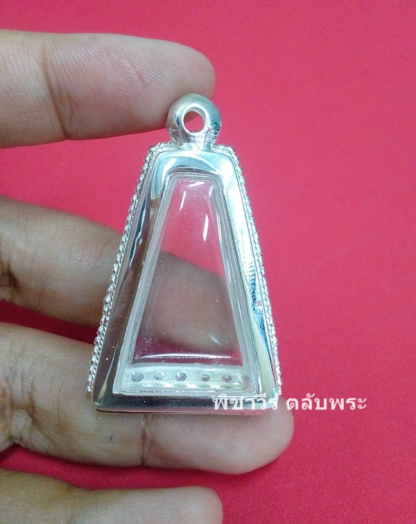 ตลับเงินฝังพลอยใส่ผงสุพรรณ