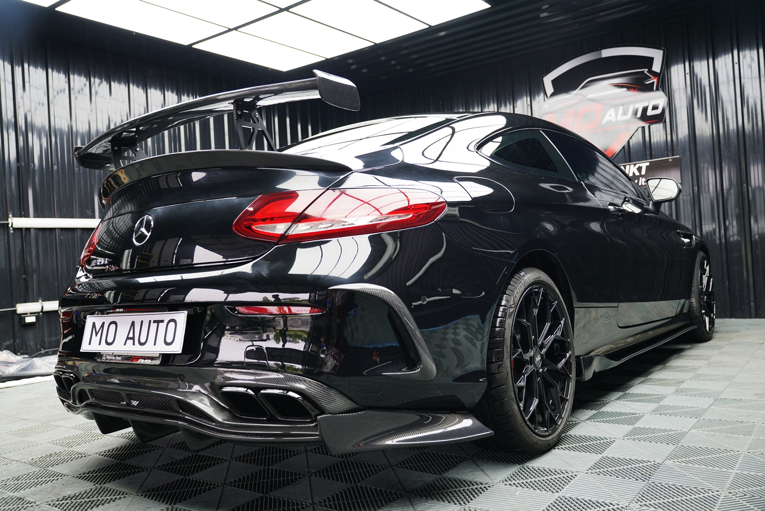ลิ้นข้างเพียวคาร์บอน M STYLE สำหรับ C-Coupe