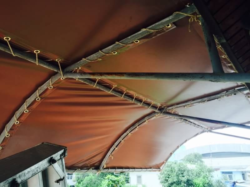 ผ้าใบชักรอก กว้าง 6เมตร สูง 5มตร (ไม่รวมเสาค้ำ) กันสาดผ้าใบ ชักรอกผ้าใบ ผ้าใบม้วนขึ้นลง ผ้าใบม้วนเก็บได้ ผ้าใบตลาดนัด มีทุกสี 6m x 5m