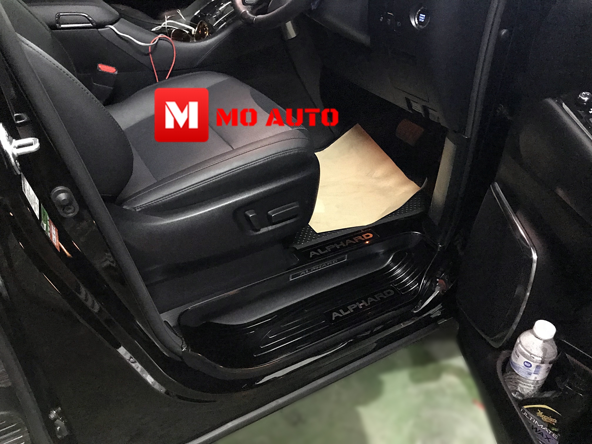 เพลทกันรอยเท้าชายประตู ดำเงา 8 ชิ้น ALPHARD / VELLFIRE 30 ปี 2016-2021