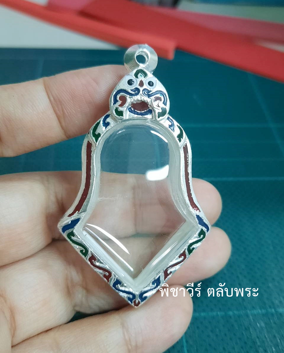 ตลับพระลงยาใส่ท้าวเวสสุวรรณ ทรงจำปี (พิมพ์ใหญ่ )