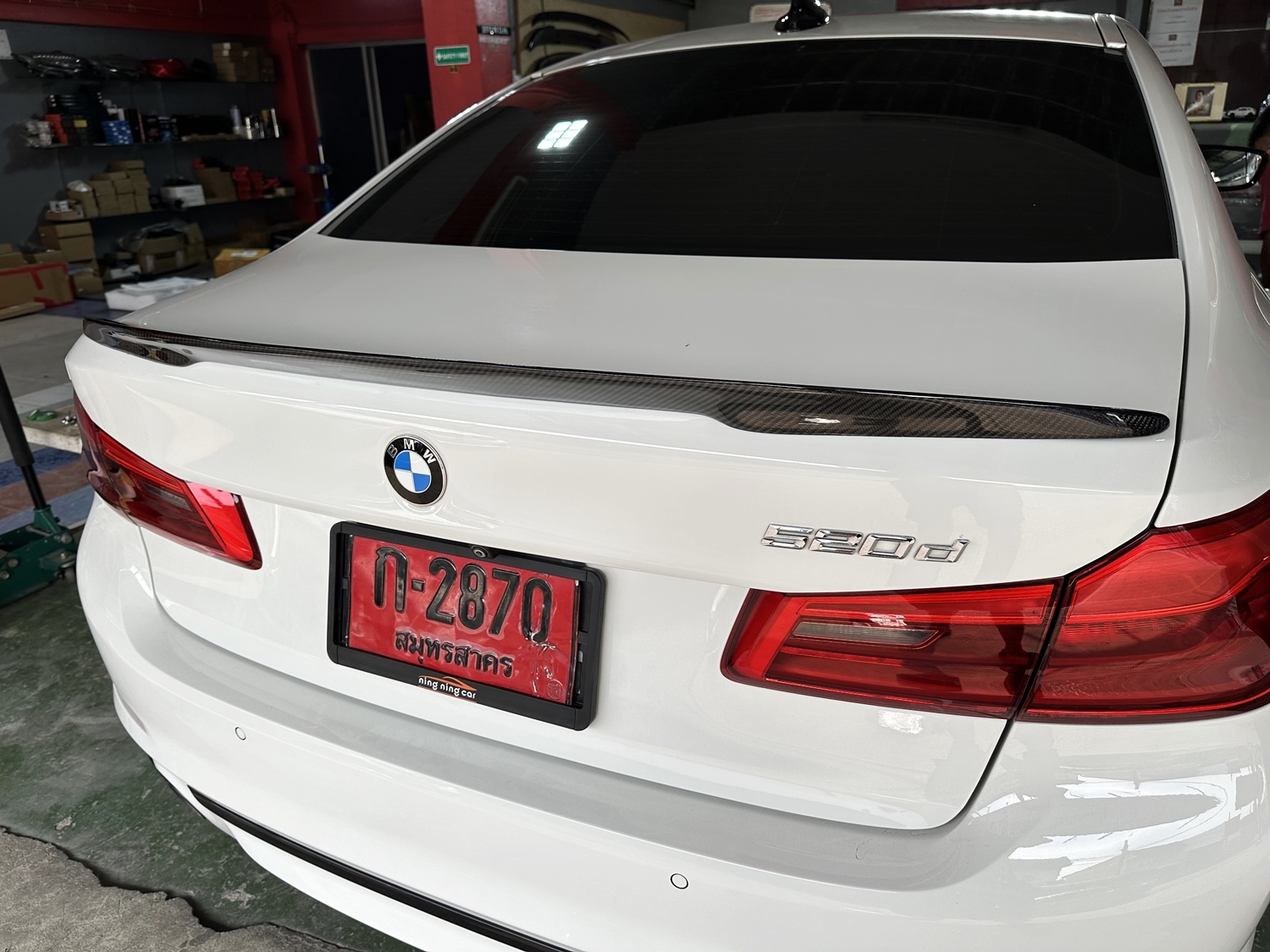 สปอยเลอร์ฝากระโปรงท้าย BMW G30 Carbon ทรง M Performance