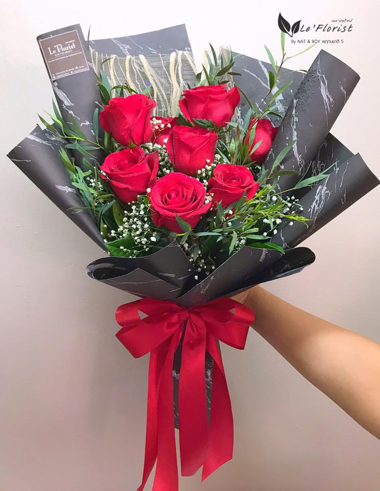 ข่อกุหลาบแดงนอก ห่อกระดาษาลายหินอ่อน