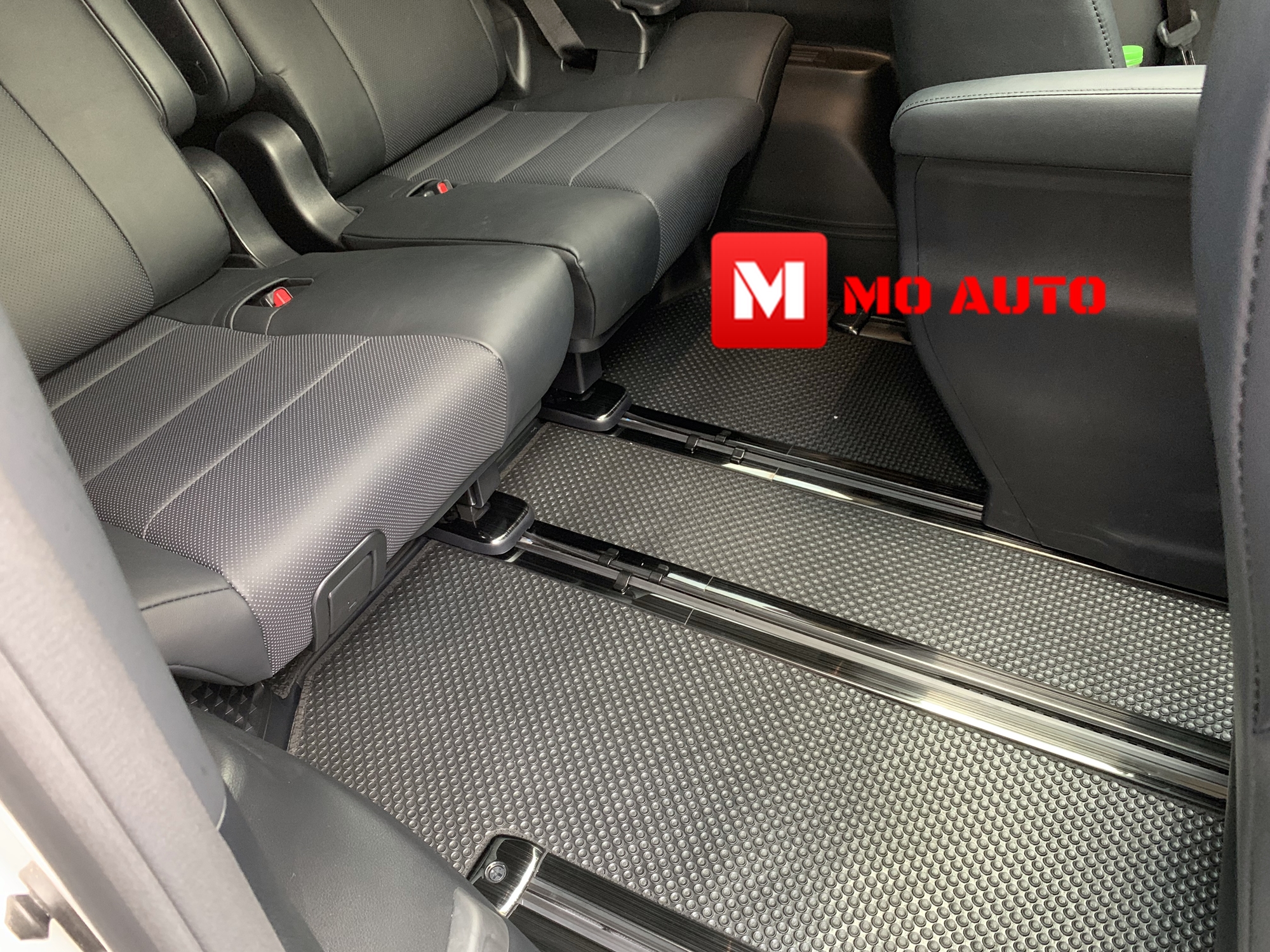 ครอบรางเลื่อนสแตนเลท 304 ALPHARD / VELLFIRE 2016-2022