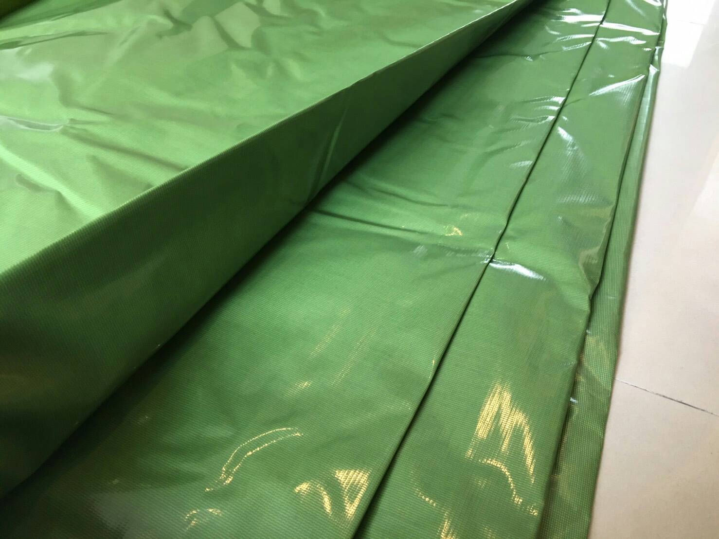 ผ้าใบกันฝน ขนาดกว้าง 7m x ยาว 2m ผ้าใบคลุมสินค้า ผ้าใบกัันน้ำ ผ้าใบกันแดด ผ้าใบคูนิล่อน ผ้าใบ kunilon ผ้าใบรถระบะ ผ้าใบรถสิบล้อ ผ้าใบรถบรรทุก ผ้าใบเต็นท์