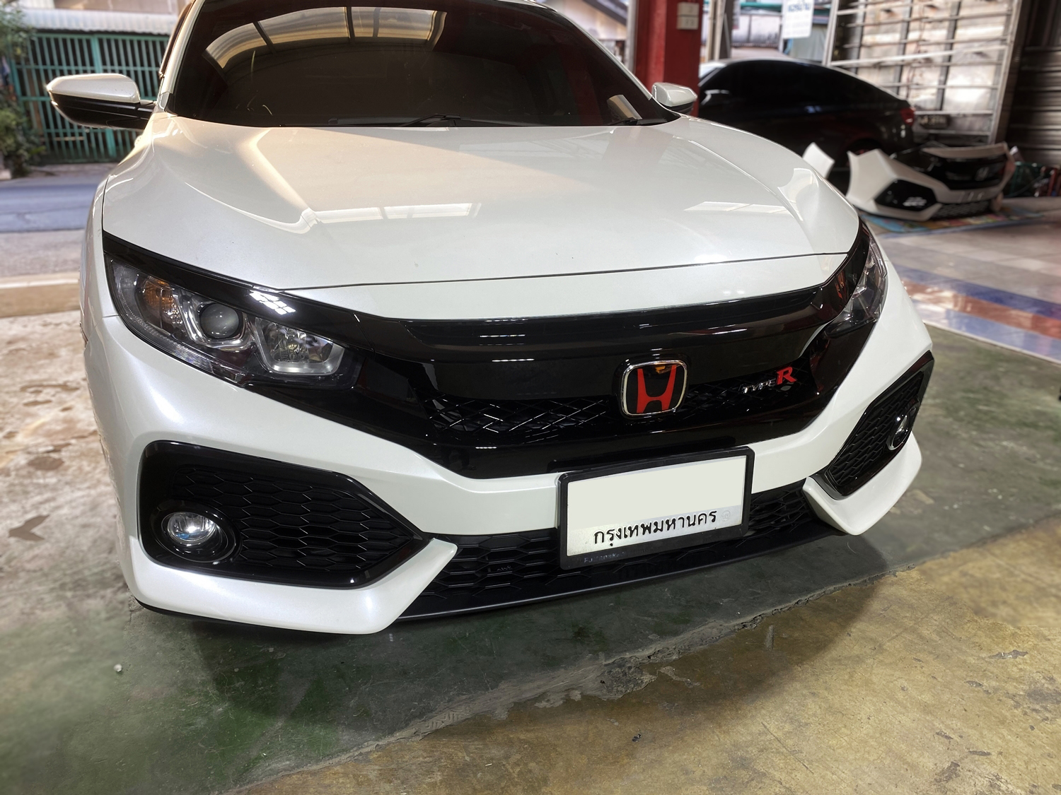 ชุดแต่งกันชนหน้าสำหรับ CIVIC FC ทรง FK HATCHBACK