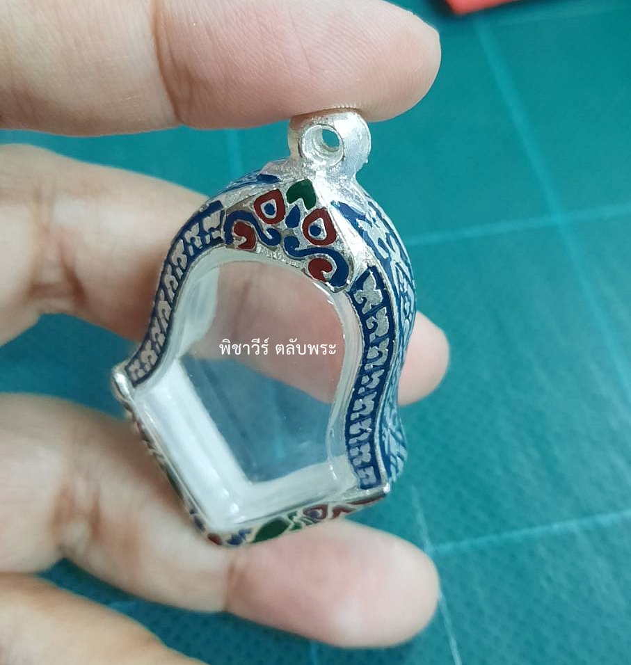 ตลับเงินลงยา ใส่ท้าวเวสสุวรรณ