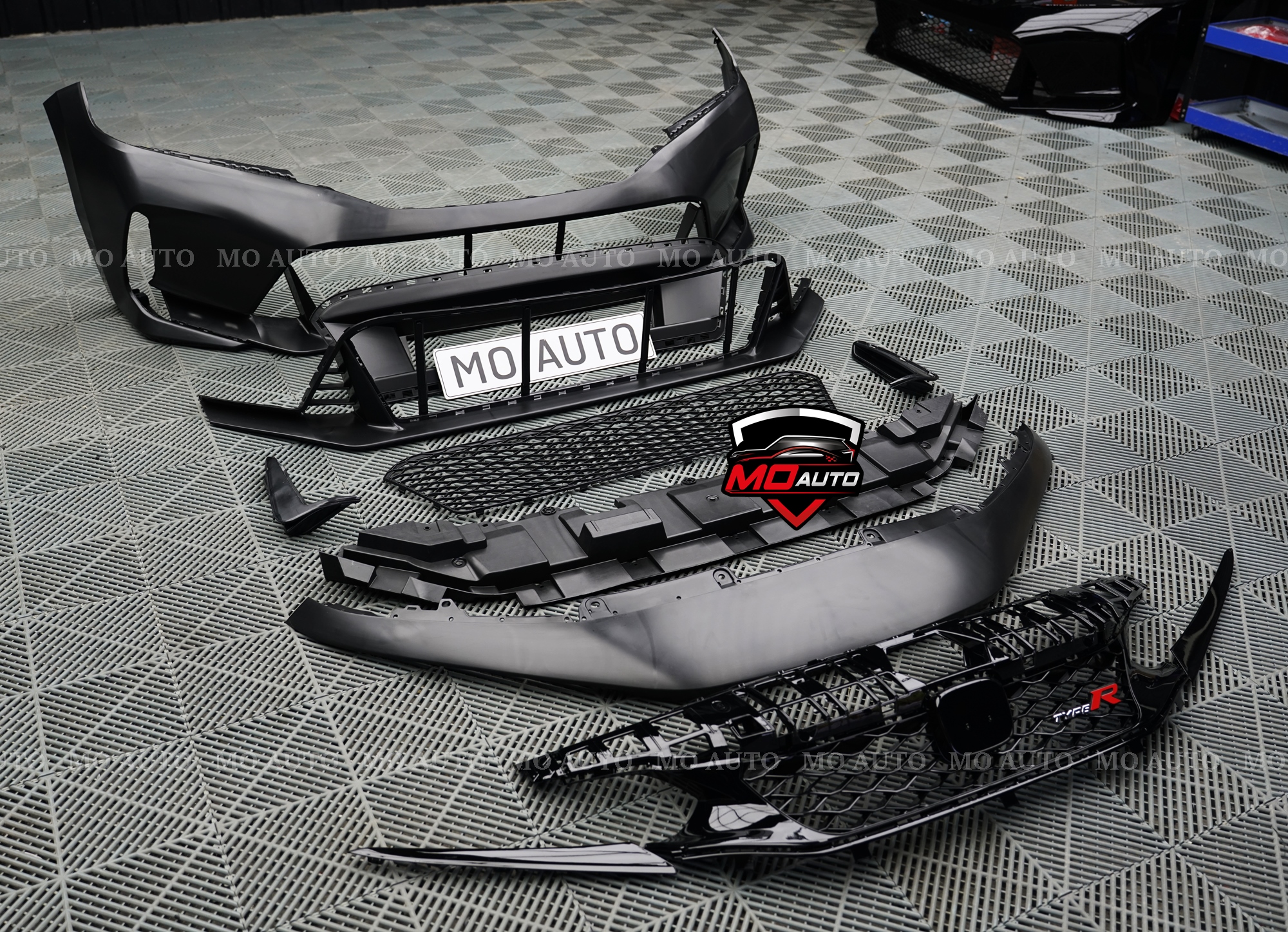 ชุดแต่งกันชนหน้า ทรง TYPE-R สำหรับ CIVIC FE