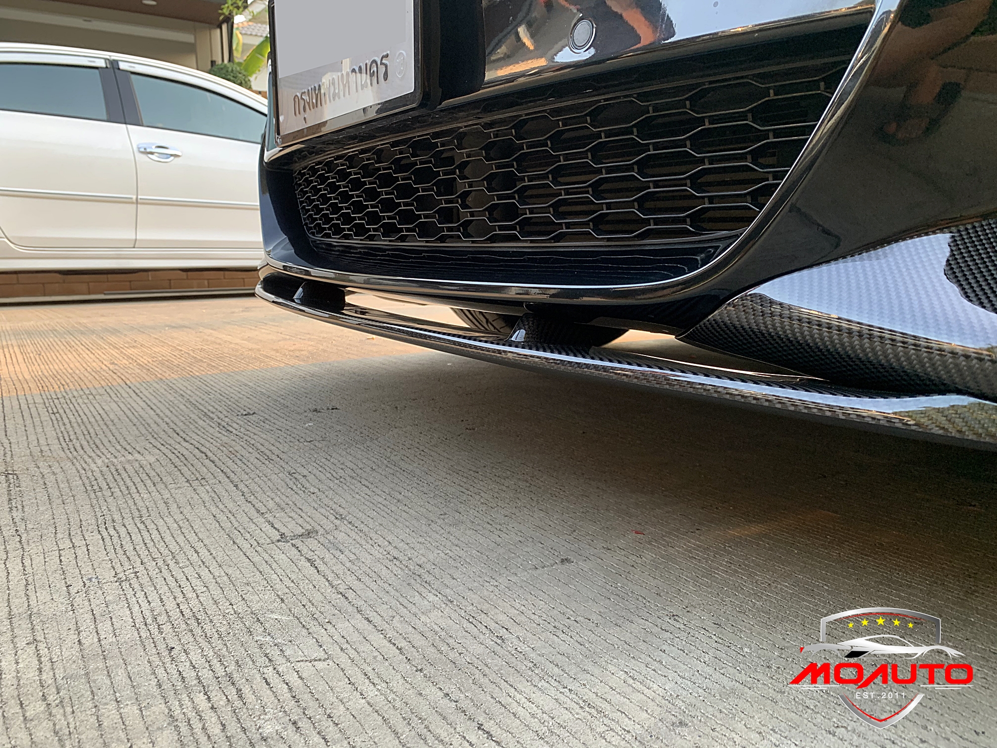 ลิ้นหน้า BMW Series 5 G30 Carbon ทรง MP