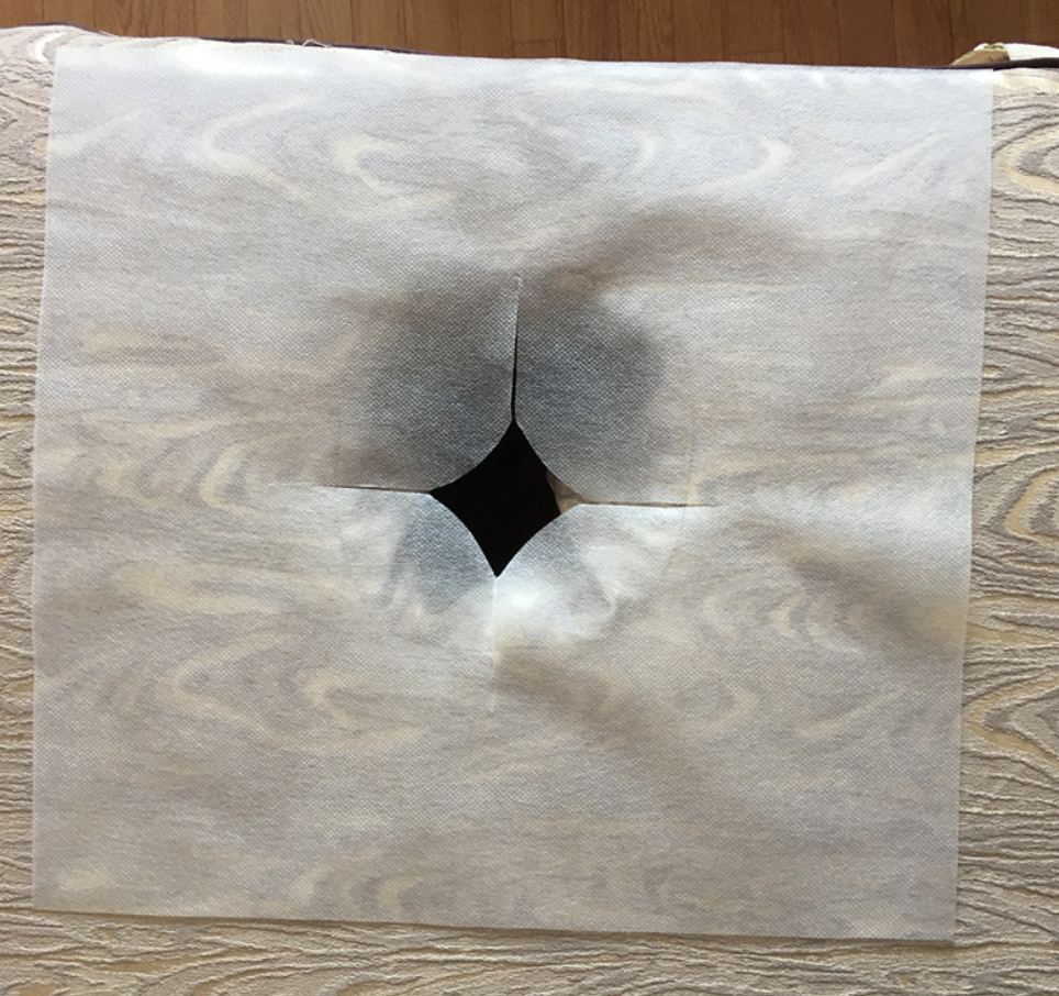 กระดาษรองหน้า เตียงหลุม หมอนโดนัท หนา30แกรม (100แผ่น/ห่อ) สีขาว