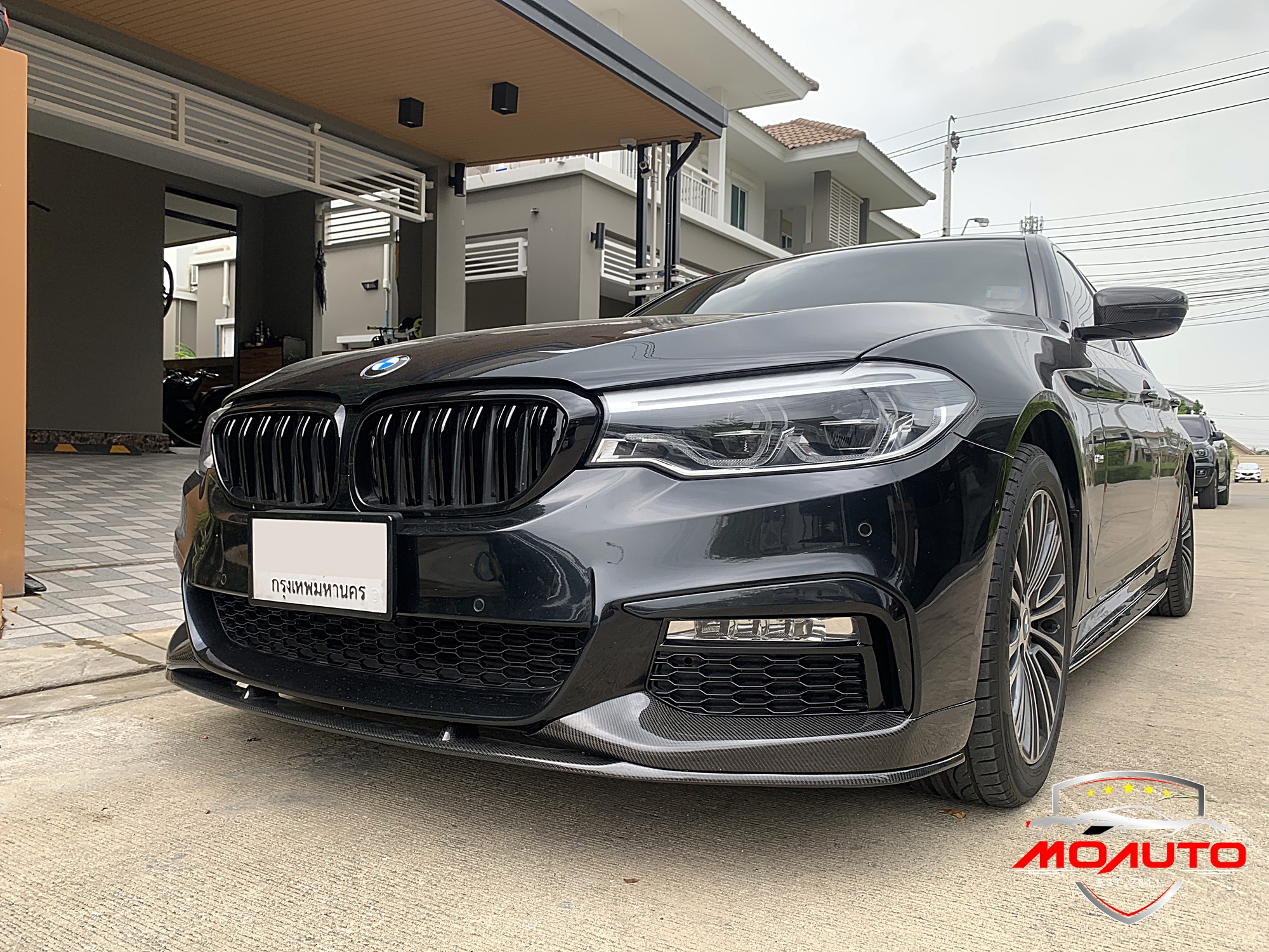 ลิ้นหน้า BMW Series 5 G30 Carbon ทรง MP
