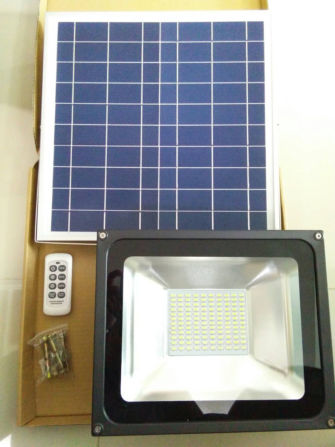 Flood Light Model: SL-380E (Type: All in one)
