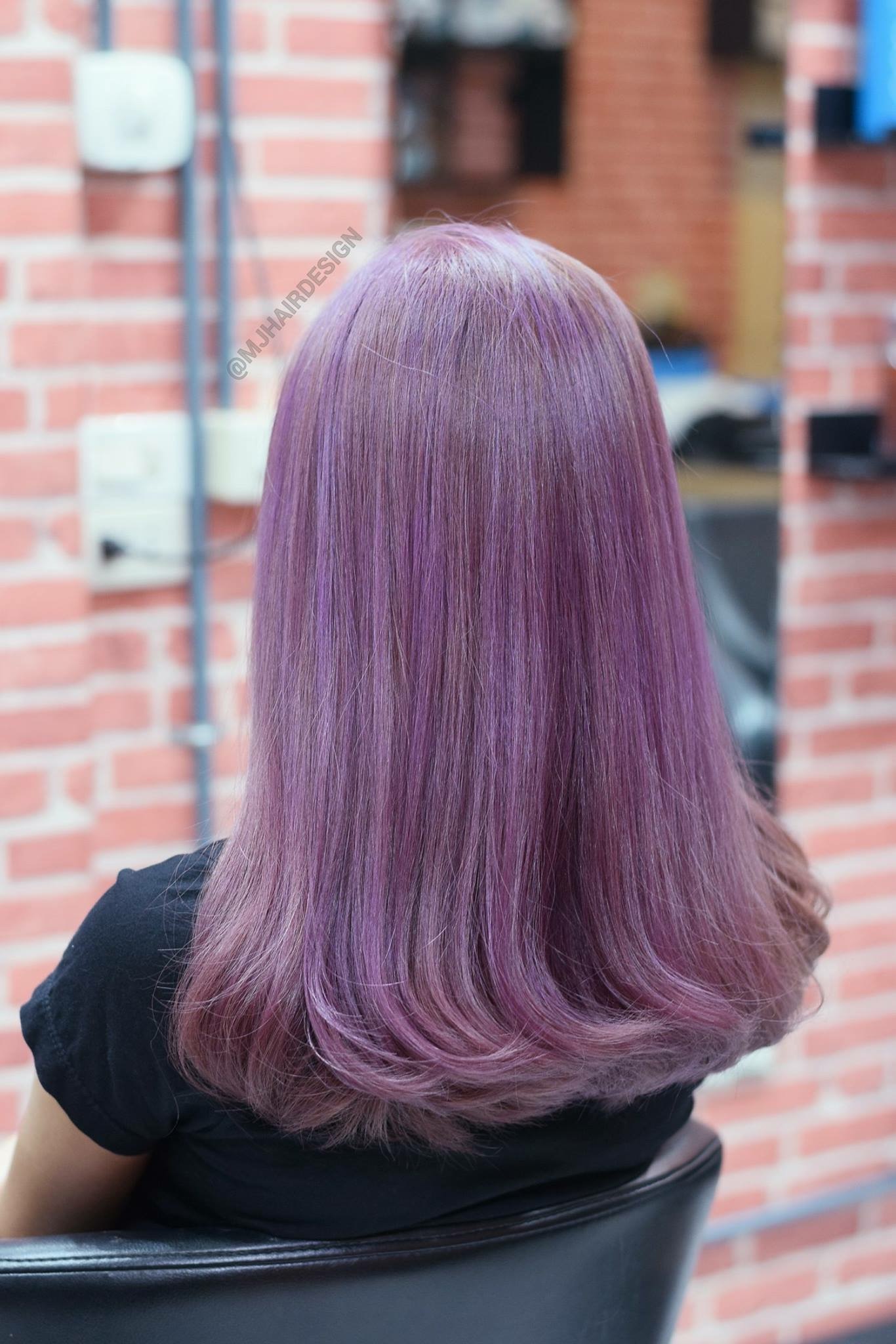 สีผมม่วงพาสเทล