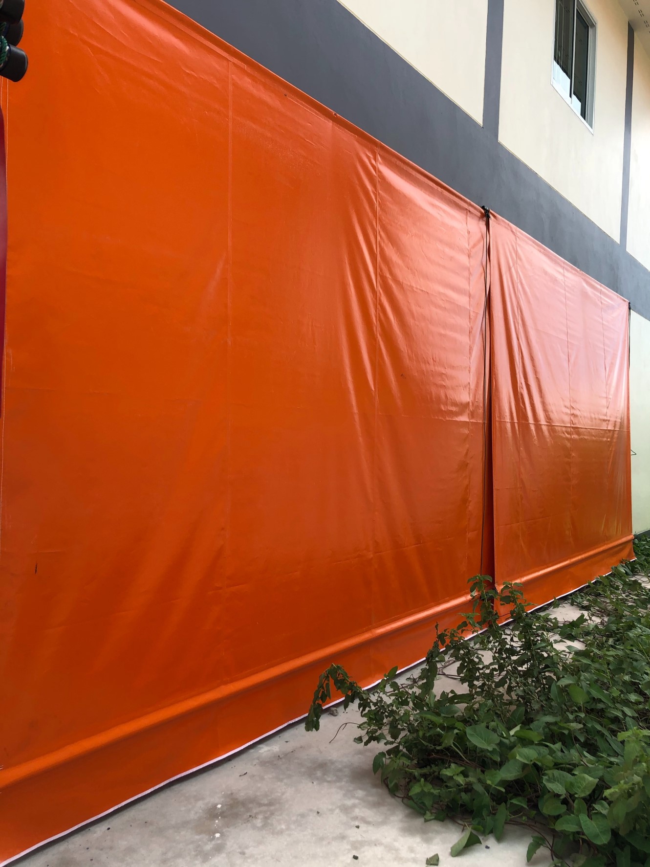 ผ้าใบชักรอก กว้าง 6เมตร สูง 5มตร (ไม่รวมเสาค้ำ) กันสาดผ้าใบ ชักรอกผ้าใบ ผ้าใบม้วนขึ้นลง ผ้าใบม้วนเก็บได้ ผ้าใบตลาดนัด มีทุกสี 6m x 5m