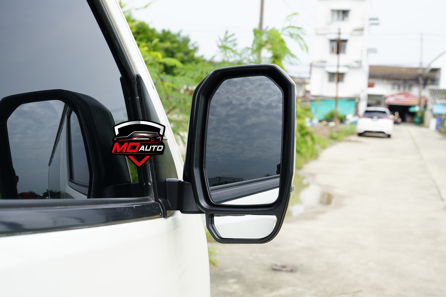 กระจกมองข้างรถตู้ ทรง Majesty สำหรับ Hiace 200 / COMMUTER / VENTURY