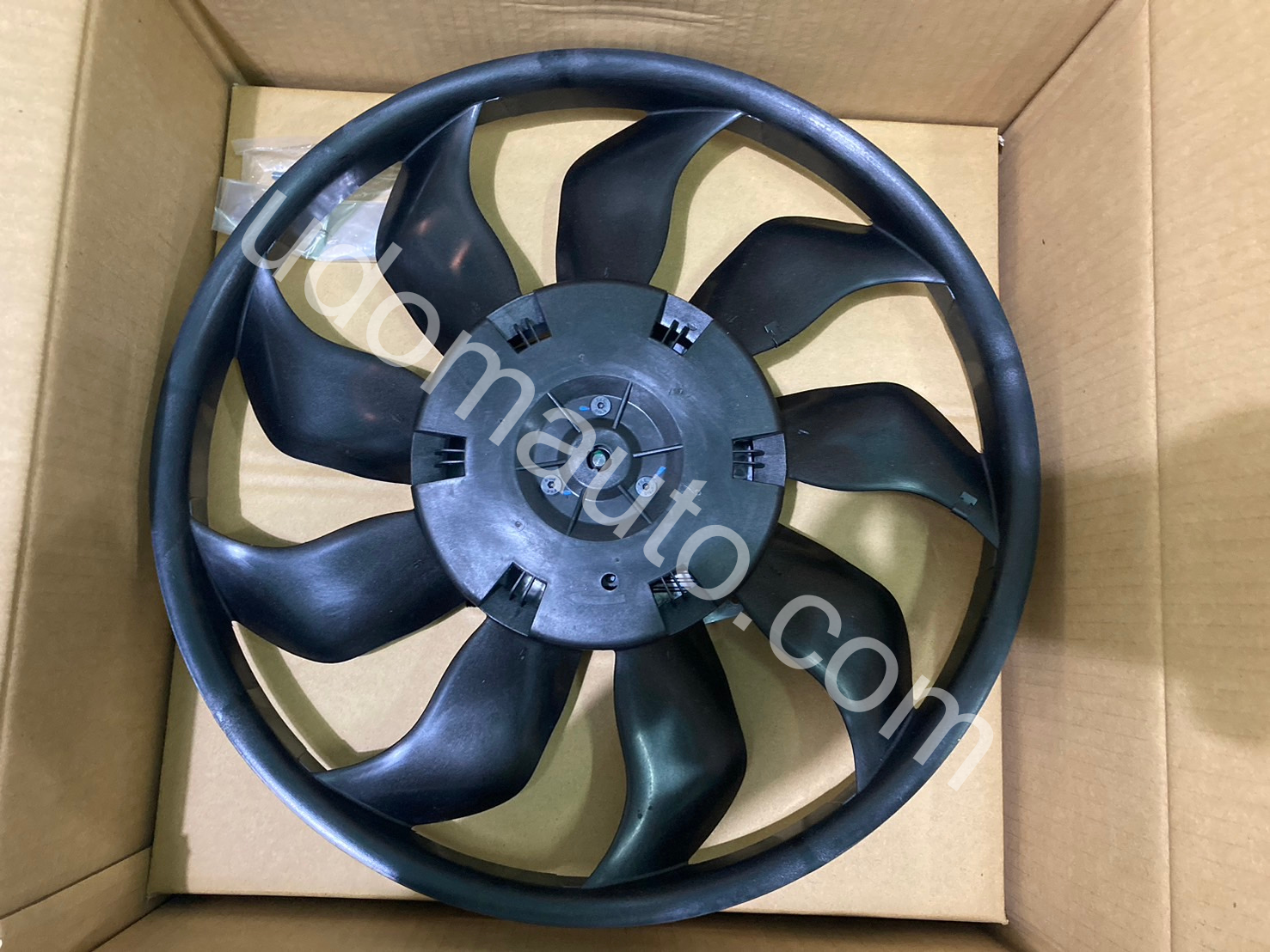 PORSCHE พัดลมไฟฟ้า พัดลมหม้อน้ำ / 95562413500 7L0959455B 7L0959455E