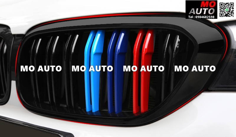 กระจังหน้า ทรง M5 แบบซี่คู่แถบสี /// BMW G30