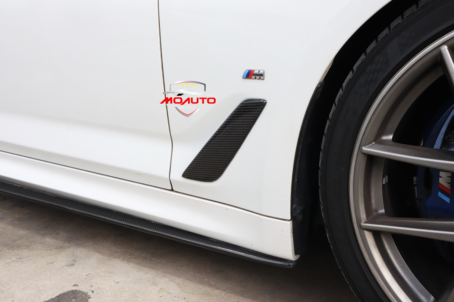 ครอบช่องระบายอากาศแก้มข้างเพียวคาร์บอน BMW G30