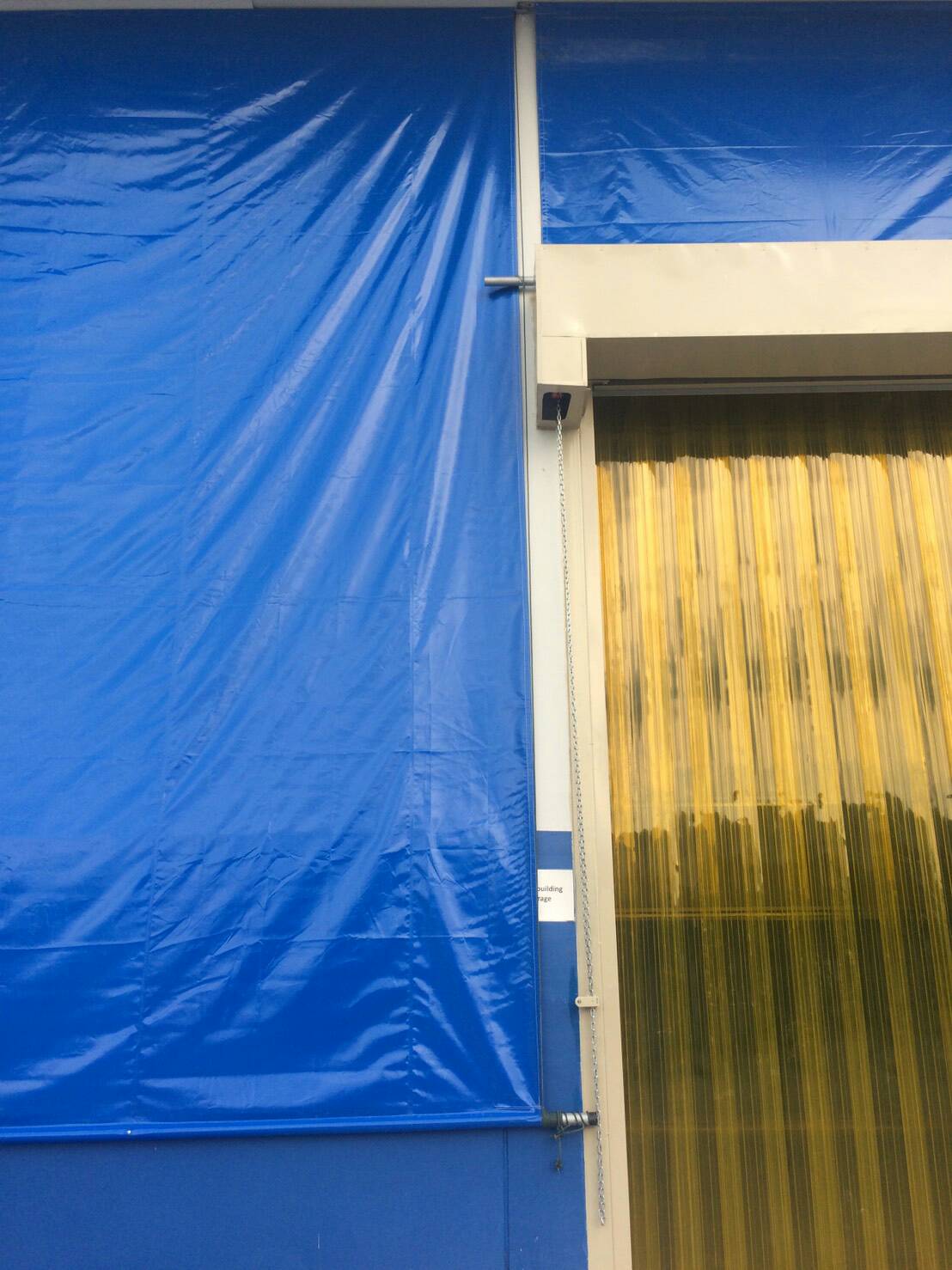 ผ้าใบชักรอก กว้าง 6เมตร สูง 5มตร (ไม่รวมเสาค้ำ) กันสาดผ้าใบ ชักรอกผ้าใบ ผ้าใบม้วนขึ้นลง ผ้าใบม้วนเก็บได้ ผ้าใบตลาดนัด มีทุกสี 6m x 5m