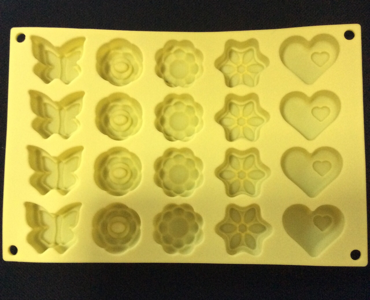 แม่พิมพ์ รูปดอกไม้ หัวใจ ผีเสื้อ 35g