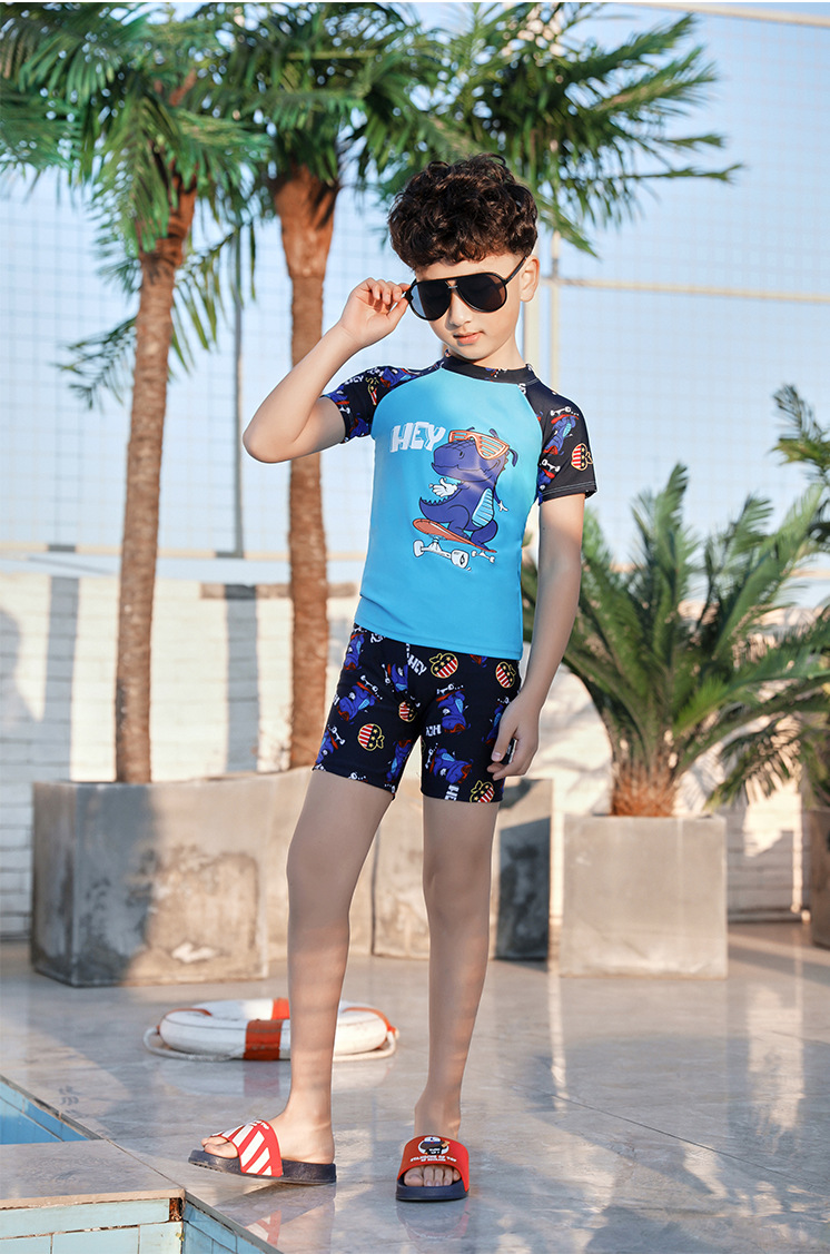 ชุดว่ายน้ำ พร้อมหมวก ลายไดโนเสาร์ ไซส์ 2XL-4XL