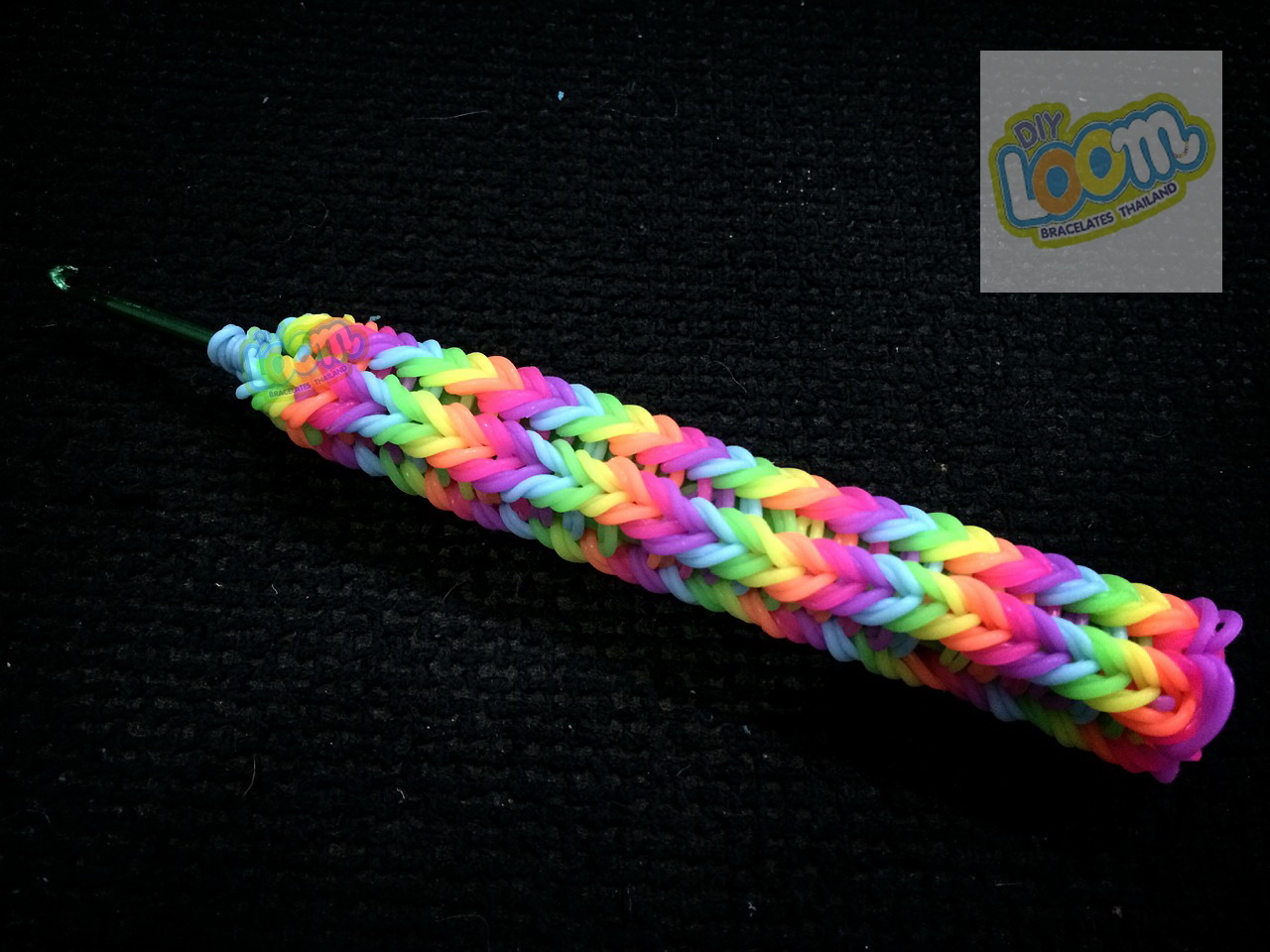 หนังยางถักข้อมือ Silicone Loombands รุ่นLimited เส้นกลมเหมือนโดนัท รุ่นนี้ขายดีมากๆ ทำลายอะไรก็สวย ที่สำคัญไม่เปื่อยแน่นอนจ้า