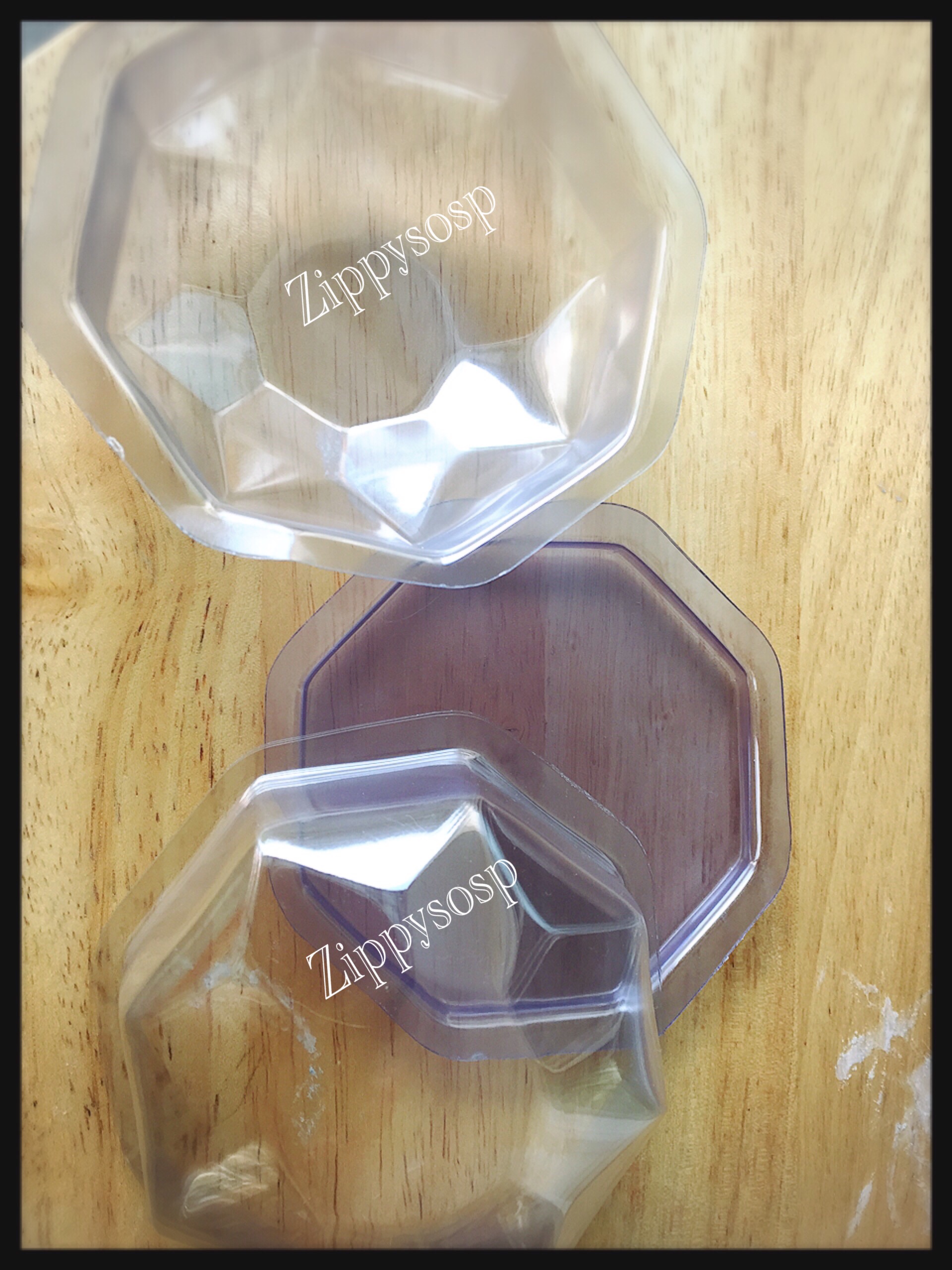 แม่พิมพ์พลาสติก เพชรกลม 100g พร้อมฝา 100ชิ้น