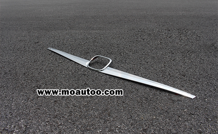 คิ้วฝากระโปรงท้ายเหนือป้ายทะเบียนแบบนูน CIVIC FC