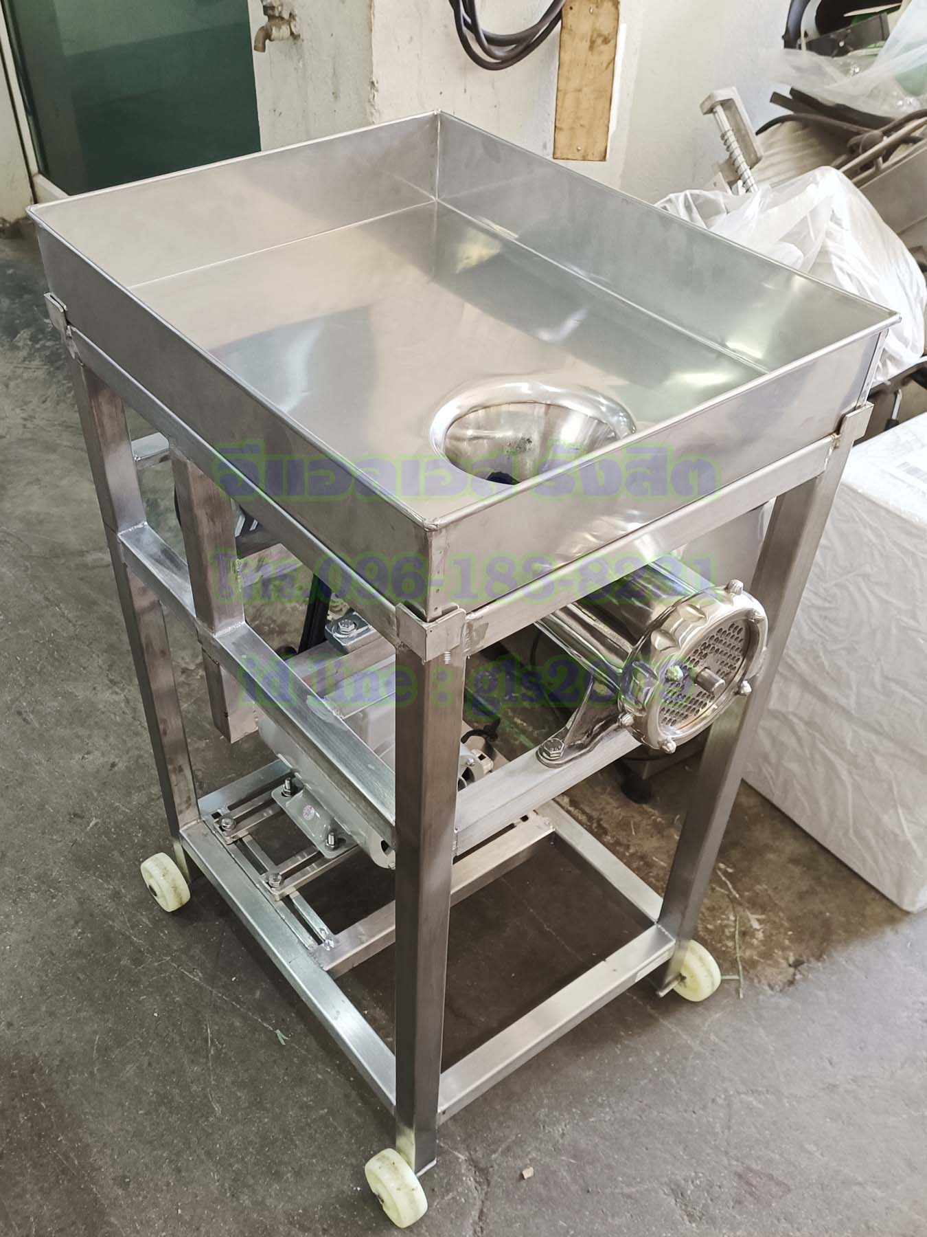 เครื่องบดหมูสแตนเลสเบอร์32 มอเตอร์1แรง