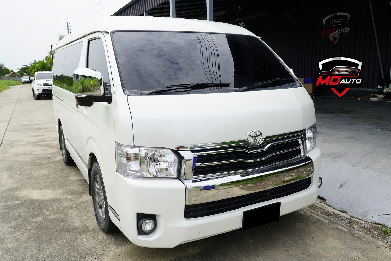 กระจกมองข้างรถตู้ ทรง Majesty สำหรับ Hiace 200 / COMMUTER / VENTURY
