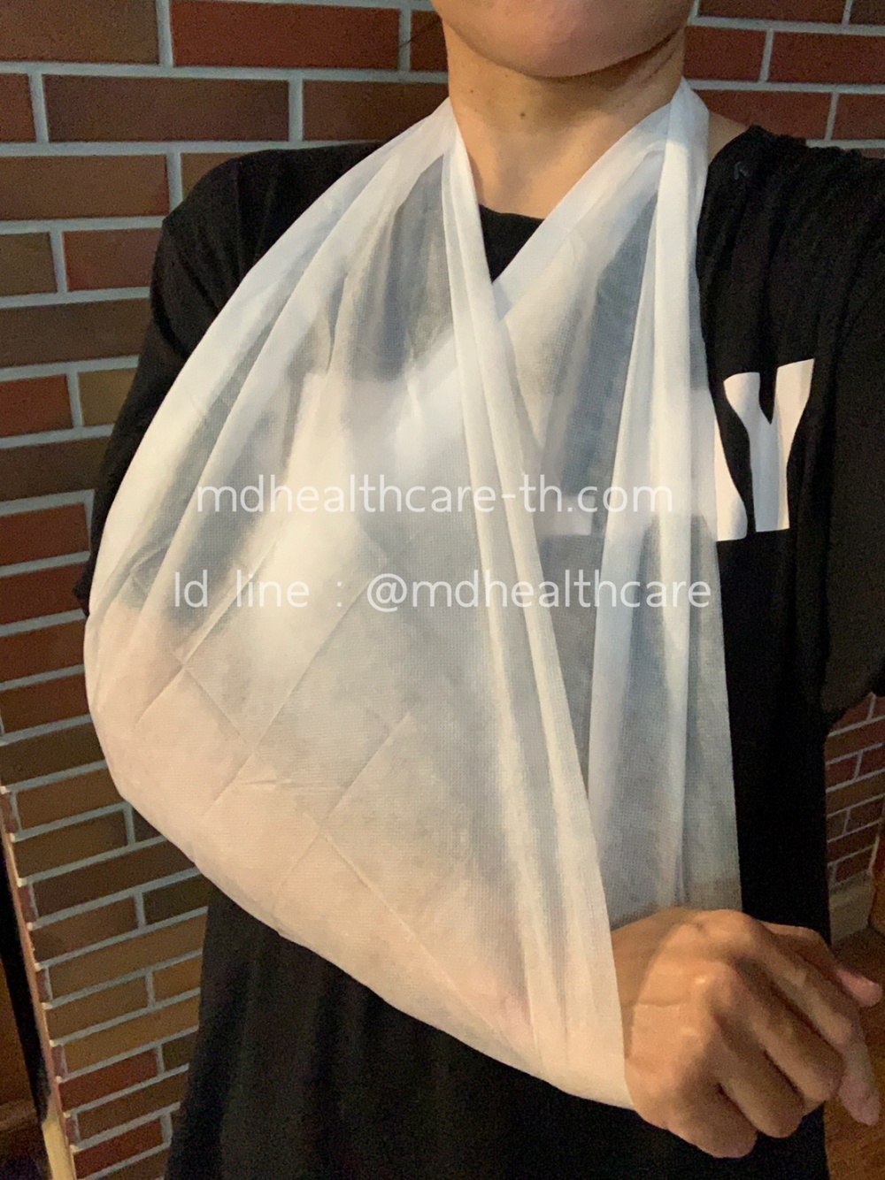 (1ผืน) ผ้าพันแผลสามเหลี่ยมปฐมพยาบาล ขนาด 96*96*136cm (เนื้อกระดาษสปันบอนด์ แบบใช้แล้วทิ้ง