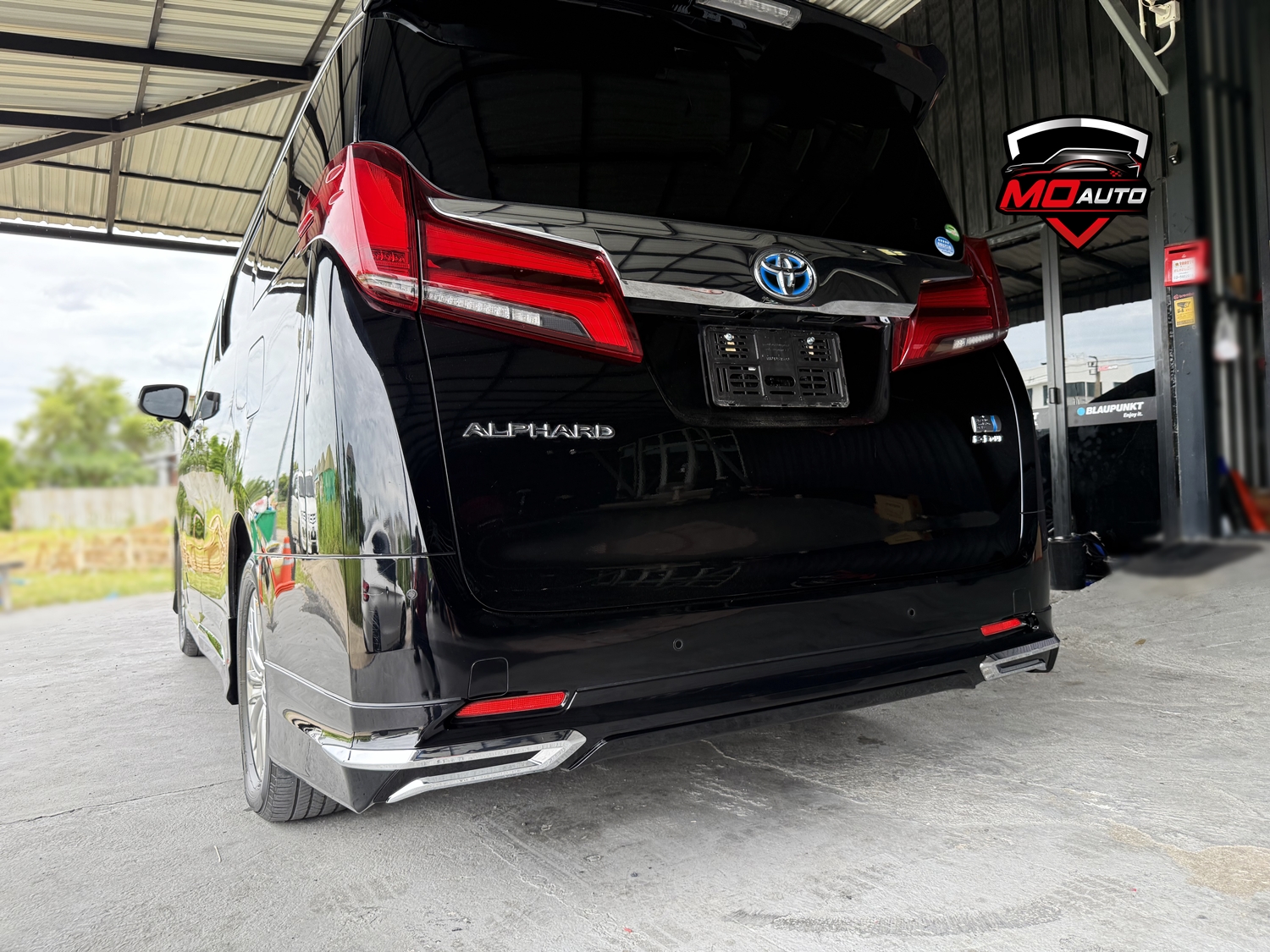 ชุดแต่งรอบคัน ALPHARD 30 HYBRID X ทรง Modellista