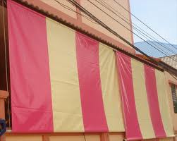 MKP TenT ผ้าใบชักรอก ขนาด กว้าง 1.5m สูง 2.5m (ไม่รวมเสาค้ำ) ผ้าใบกันสาด ผ้าใบกันฝน ผ้าใบม้วนกันฝน ผ้าใบม้วนกันแดด มีทุกสี ขาว แดง ดำ ชมพู น้ำเงิน ฟ้า เขียว ม่วง ครีม น้ำตาล 1.5m x 2.5m