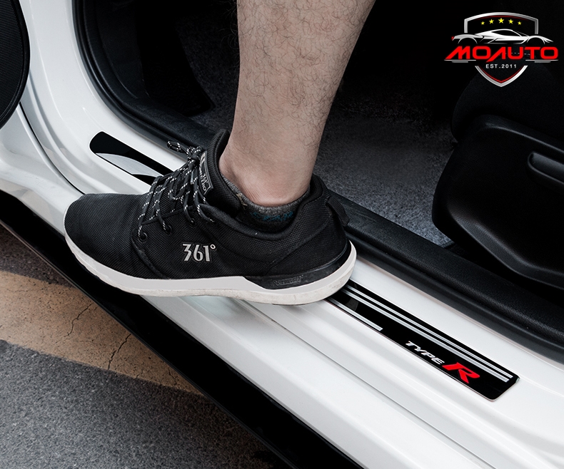 สคับเพลทกันรอยชายบันได TYPE-R FOR CIVIC FC/FK/FC MC