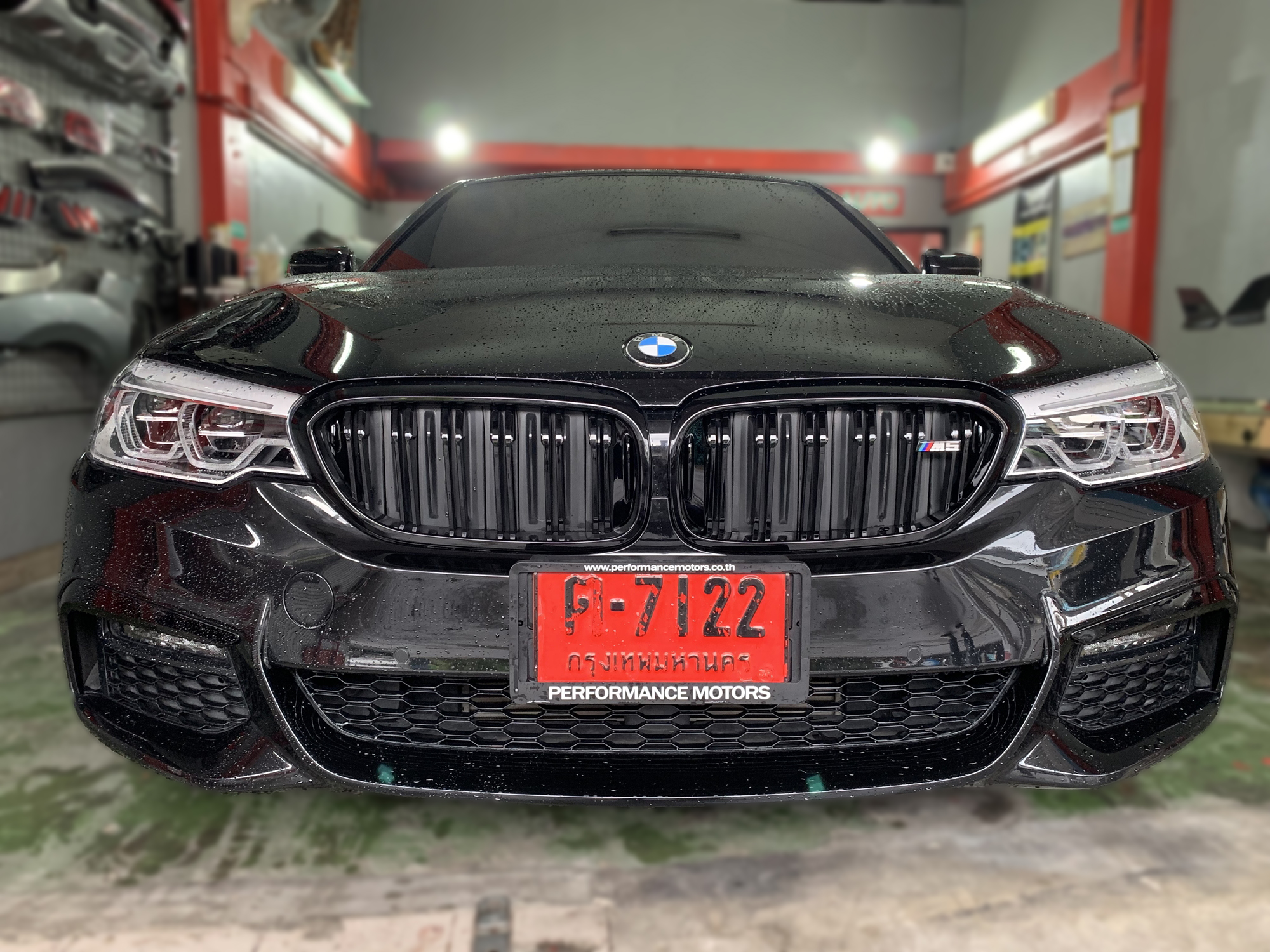 กระจังหน้า ทรง M5 ซี่คู่ ดำเงา BMW G30