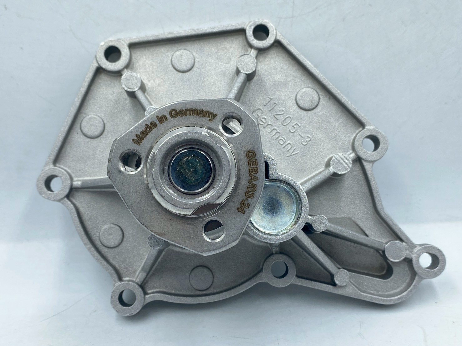 GEBA ปั๊มน้ำ Cayenne 3.0 ดีเซล / ยี่ห้อ GEBA / 95810603311 95810603312 95810603320 95510603310 95510603311 95810603310