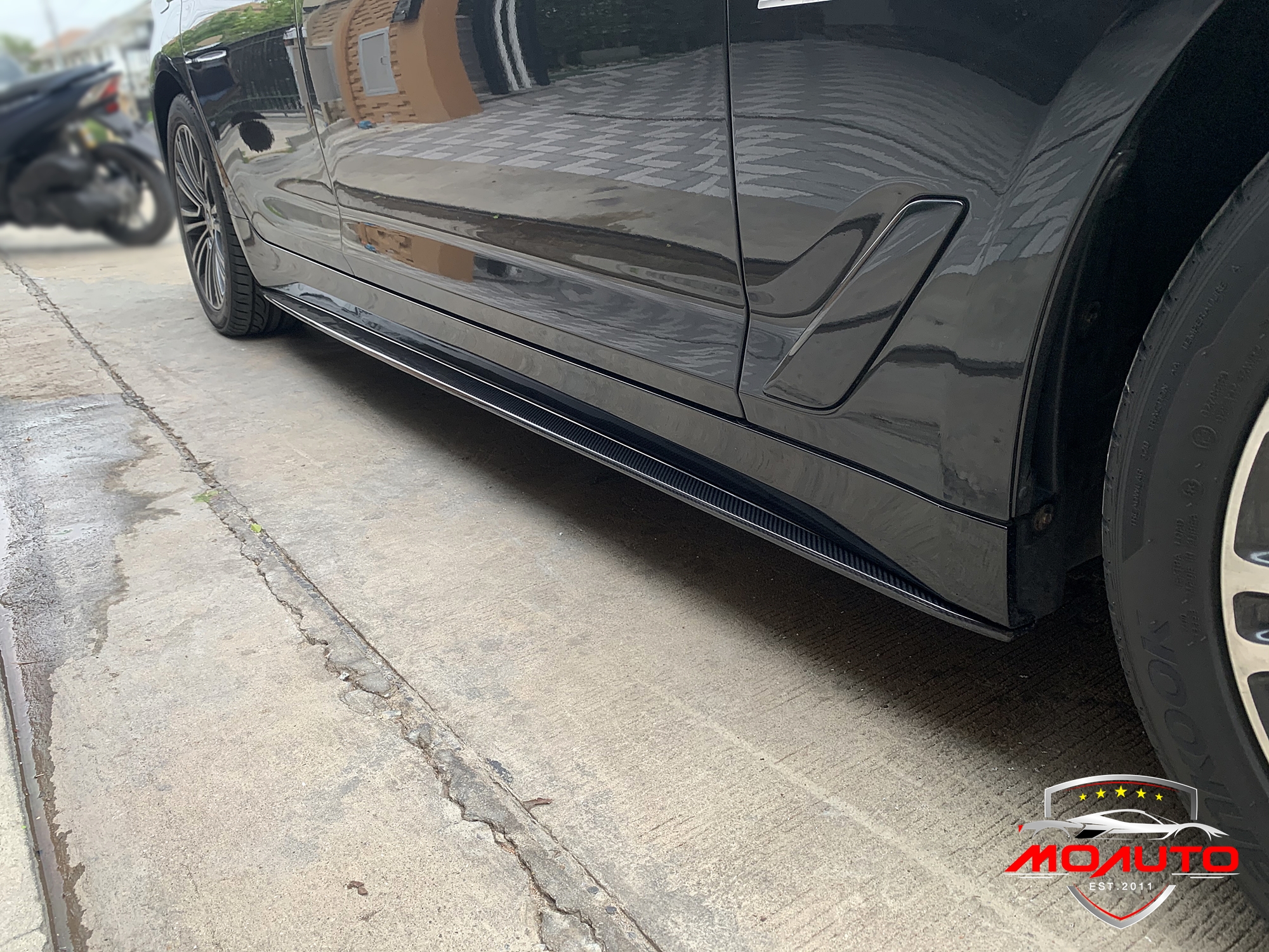 ลิ้นสเกิร์ตข้าง คาร์บอน แท้ / ดำเงา BMW G30