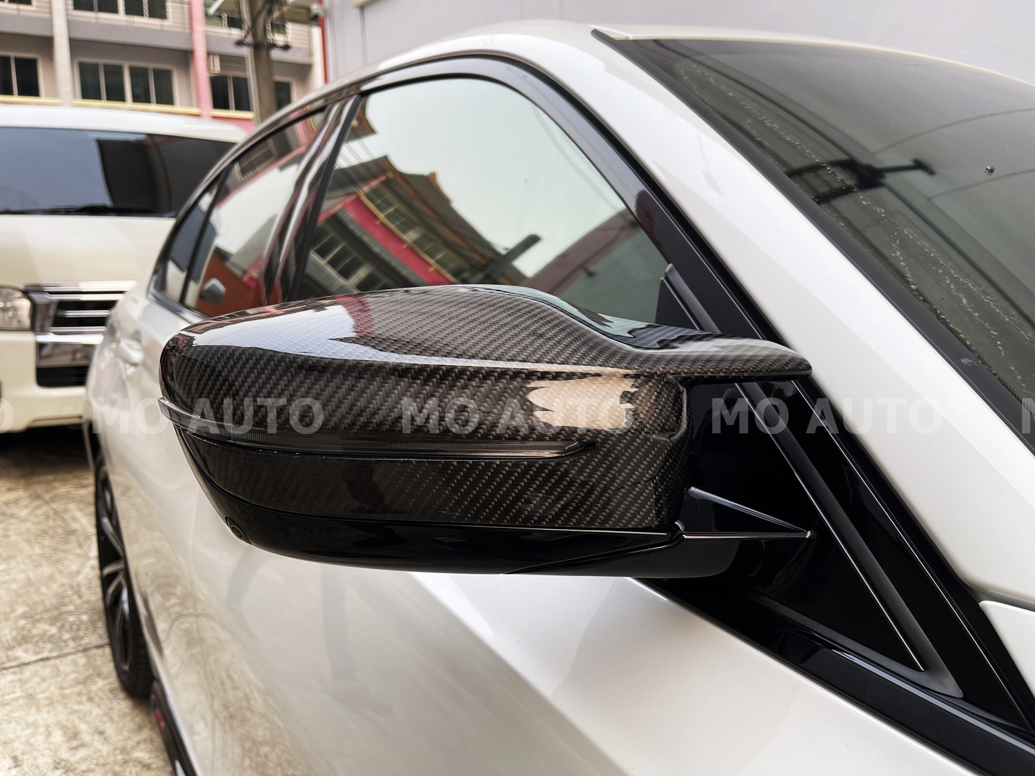 ฝากระจกมองข้างคาร์บอนแท้ ทรง M3 BMW G20