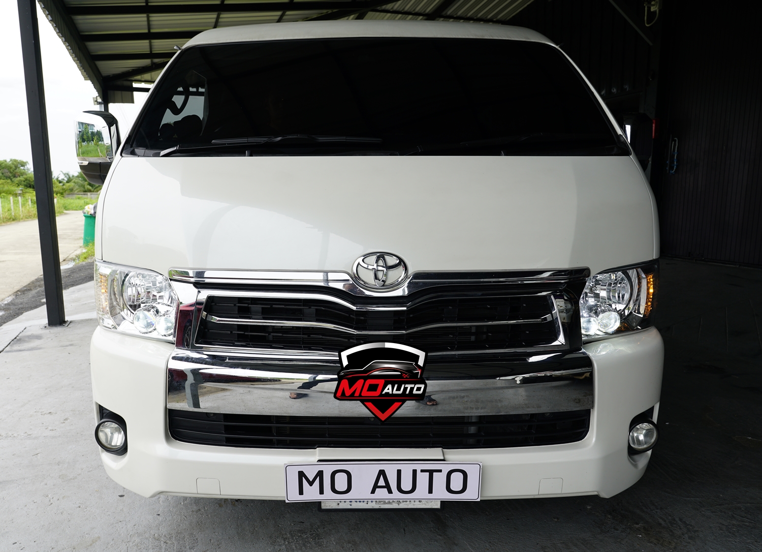 ไฟหน้าโปรเจคเตอร์ TOYOTA HIACE COMMUTER KDH222 VENTURY ปี 2014 -2018