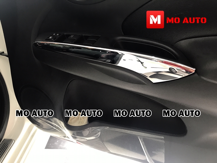 เพลทข้างประตูภายในโครเมียม Almera